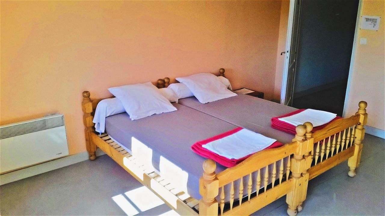 Domaine De Surgy Hostel Ngoại thất bức ảnh